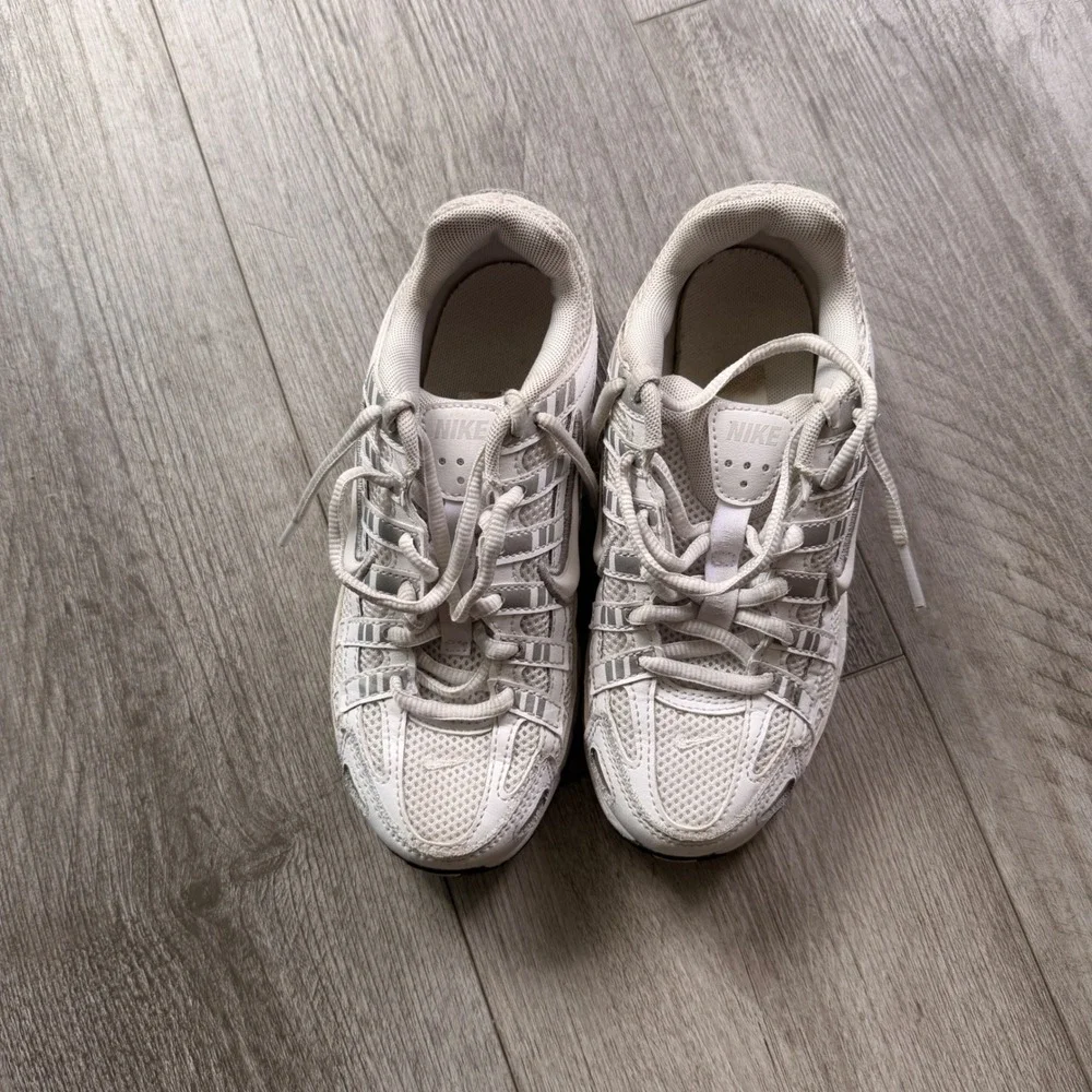 Nike P-6000 GS Youth 1Y White Silver Kids Running Shoes HV5064-003 Used